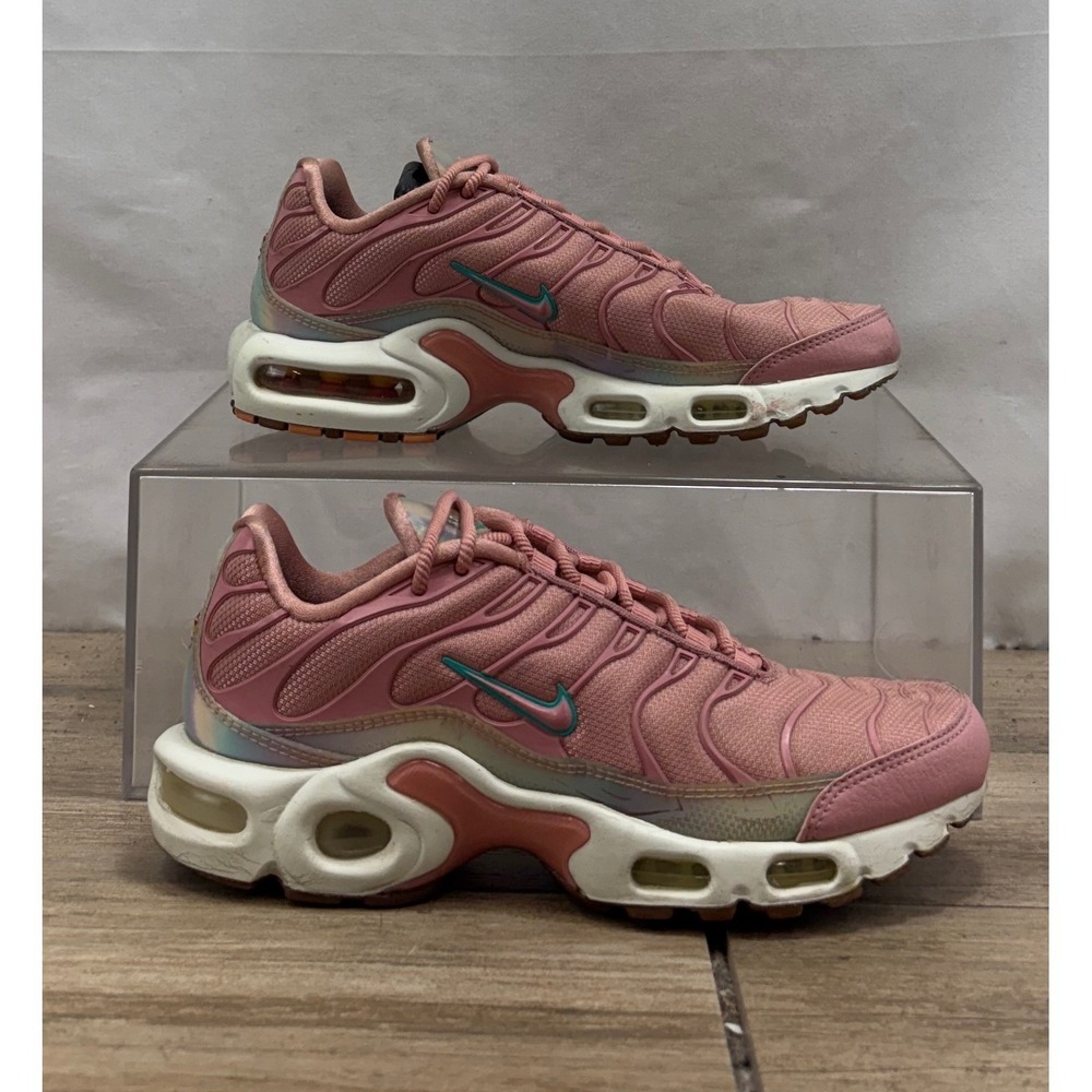 Nike Air Max Plus TN SE Women's Pink Teal Iridescent Athletic Shoes Size 6.5